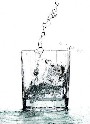 Сколько воды нужно пить в сутки?